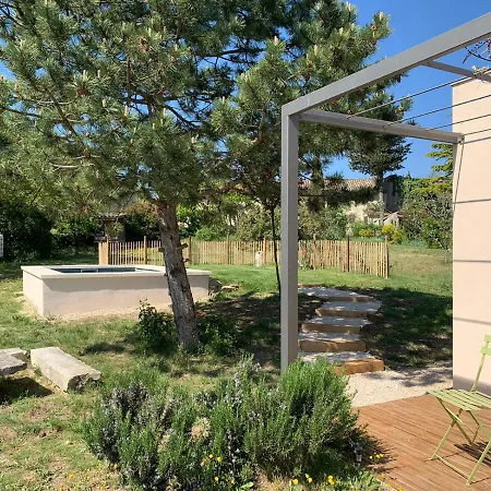 Сasa de vacaciones Le Cube Des Garrigues *