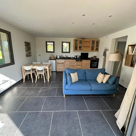 Le Cube Des Garrigues *