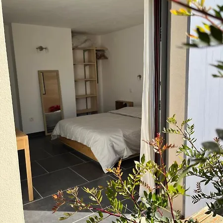 Le Cube Des Garrigues