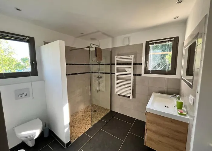 Le Cube Des Garrigues * Vallérargues